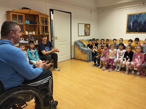 Érzékenyítő foglalkozás a MIÓVI Bársony János Úti Tagóvodájában Érzékenyítő foglalkozás a MIÓVI Bársony János Úti Tagóvodájában