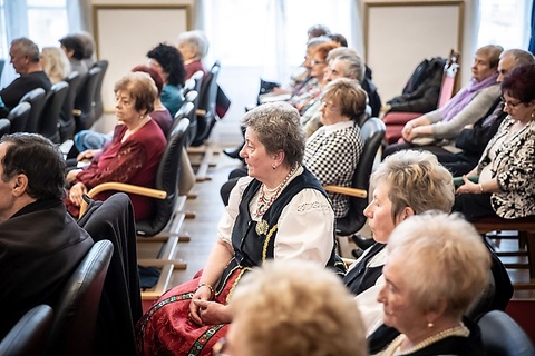 Adventi gálával hangolódtak az ünnepekre az idősek Adventi gálával hangolódtak az ünnepekre az idősek